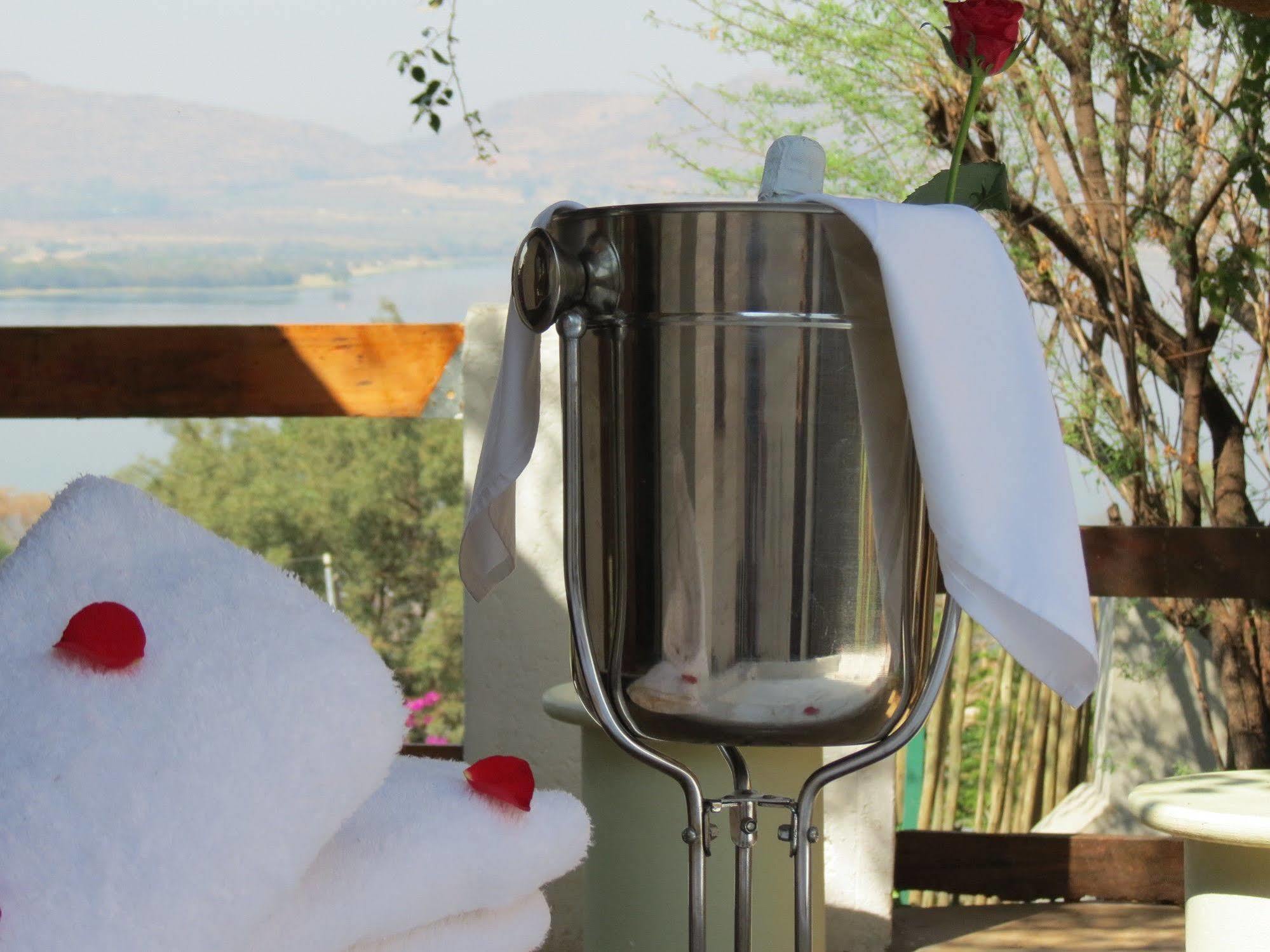 הארטביספורט Galagos Lodge מראה חיצוני תמונה